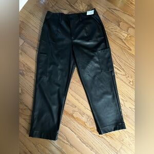 NWT Scoop black faux leather women’s high-rise cargo pants size 16